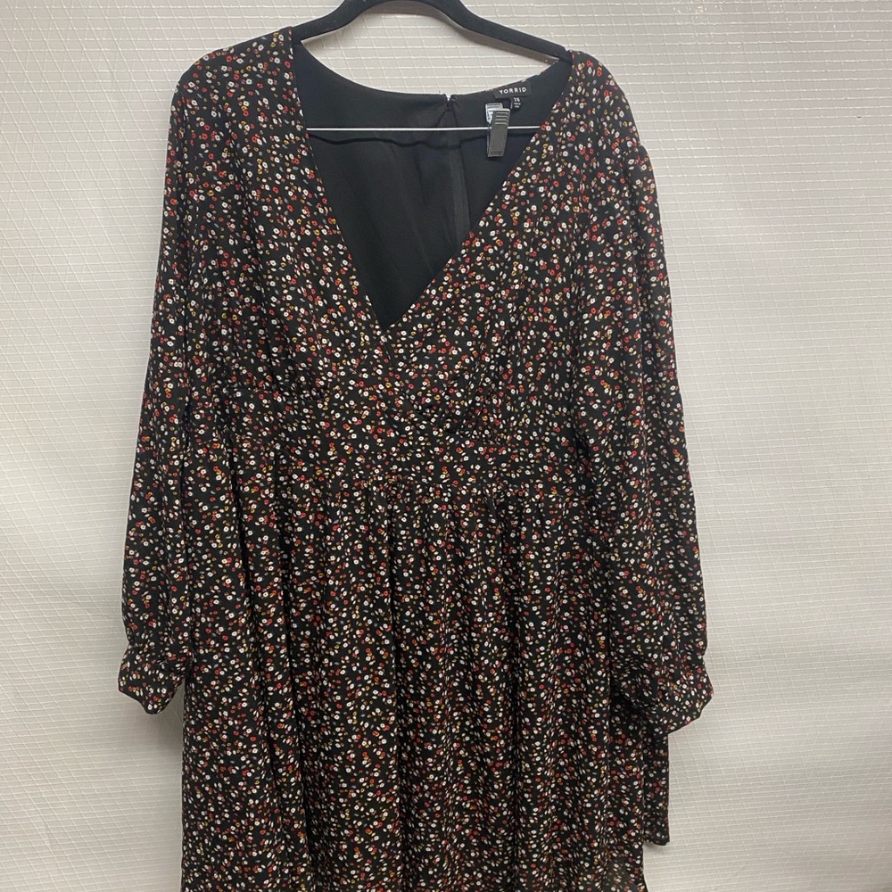 Torrid Black Floral Long Sleeve Dress